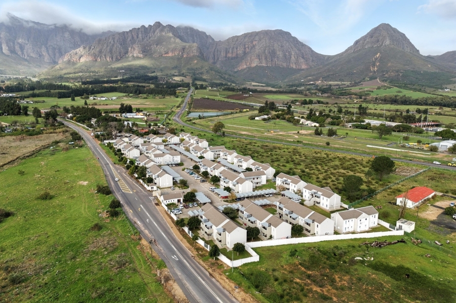 2 Bedroom Property for Sale in Klein Drakenstein Western Cape